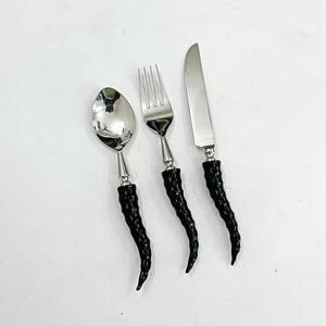 Meilleur Style Couverts De Cuisine Nouveau Design En Acier Inoxydable Dîner Salade Serveur Cuillère Avec Miroir Polonais Manche En Bois pour Table À Dessert - Product Image 3