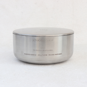 Contenedor de velas de acero inoxidable con logotipo personalizado, velas perfumadas con acabado mate plateado, tarros de velas de cera de soja para decoración del hogar - Product Image 4