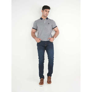 Polo décontracté AMITOLA personnalisé avec logo, coupe classique, en jersey de coton mélangé respirant, motif uni, col foncé brodé - Product Image 4