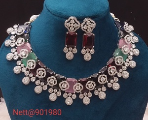 Hermoso conjunto de collar y pendientes de diamantes americanos para Mujer | Perfecto para bodas, ocasiones festivas y elegancia diaria - Product Image 1