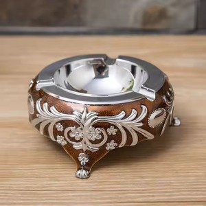 Cendrier classique sophistiqué en acier inoxydable avec couleur et taille personnalisées pour la maison, le bureau, les cafés, les salons - Product Image 3