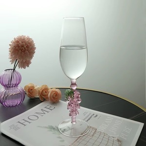 Verres à vin de haute qualité, design de créateur, verre en cristal, fabriqués à la main et écologiques, complètent les décorations de table modernes et traditionnelles - Product Image 3