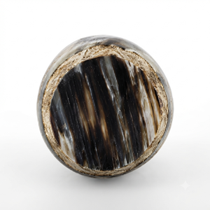 Vaso de Vidrio de Lujo Ecológico Hecho a Mano con Cuerno Natural, Lámina Dorada y Patrón de Espiral |   REHMAN CRAFT - Product Image 3