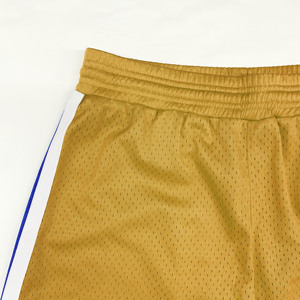 Short de basket-ball athlétique décontracté pour hommes 100% toile de polyester léger séchage rapide maille poches zippées short de planche OEM - Product Image 6