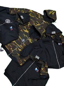 Sudadera Reversible de Camuflaje Personalizable para Hombre con Cremallera Bordada y Bolsillo Tipo Canguro, Diseño Sólido - Product Image 5