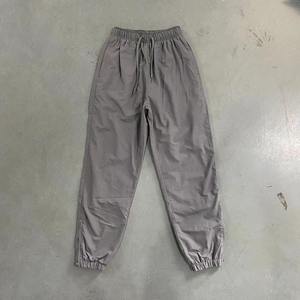 Pull personnalisé d'hiver direct d'usine avec logo réfléchissant et sublimation survêtements coupe-vent en nylon pour hommes ensemble de 2 pièces - Product Image 4