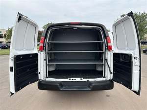 CHEVROLET EXPRESS CARGO 2500 RWD 2021 D'OCCASION, CONDUITE À GAUCHE/DROITE - Product Image 5