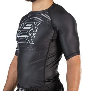 ชุดว่ายน้ำรัชการ์ดแขนสั้นสำหรับผู้ชายเสื้อแร็ชการ์ดสีดำ - Product Image 3