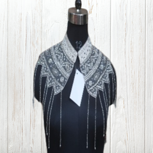 Écharpe en soie élégante pour femme, accessoire de mode indien, avec tissage fin et motif Pasali, marque VIC, en stock - Product Image 1