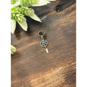 Boucles d'oreilles manchette Navajo attrape-rêves faites à la main avec turquoise et argent sterling en forme de plume, idéales pour un cadeau - Product Image 3