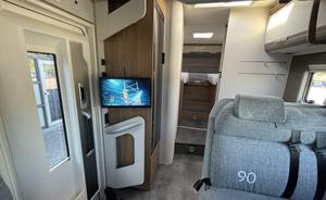 Nueva Autocaravana de Lujo 4x4 para Exteriores con Baño, Remolque para Campamento, Mini Camper Todoterreno, RV Expandible para Acampar - Product Image 5