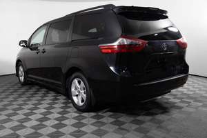Toyota Sienna LE de Primera Calidad, 8 Pasajeros, Tracción Delantera, Modelo 2020+, Auto Usado, Minivan con Tracción Delantera, Lista para Enviar, EN VENTA - Product Image 3