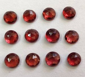 Grenat rouge naturel rond taille rose 3 mm - Grenat taille rose de qualité supérieure en vrac - Product Image 4