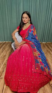 Tissu en soie Chinon imprimé numériquement, spécial fêtes/événements/cérémonies, pour Lahenga Choli traditionnel pour femmes ou demoiselles d'honneur. - Product Image 3