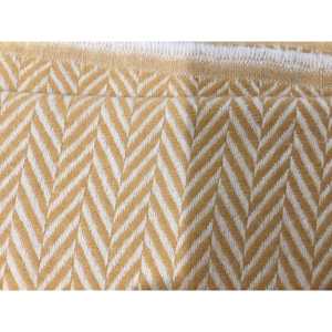 Bufanda Cuadrada de Cachemira con Diseño Desértico para la Temporada de Invierno - Product Image 1