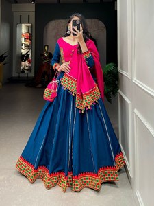 Nouveaux vêtements ethniques indiens à venir Navratri spécial mousseline lourde coton imprimé Lehenga Choli - Product Image 2