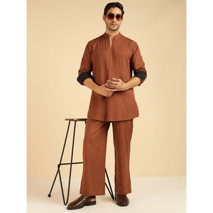 Ensemble coordonné en coton uni pour homme Amanush, manches longues, col mandarin, kurta avec pantalon longueur cheville, tenue décontractée en 2 pièces - Product Image 1