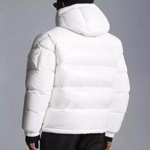 Veste en duvet personnalisé imperméable haute performance pour hommes pour l'hiver de bonne qualité - Product Image 2