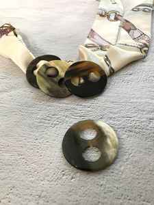 Handcrafted <b>buffalo</b> <b>horn</b> scarf ring with smooth polish, adding soft elegance and secure hold to any scarf. - Product Image 4