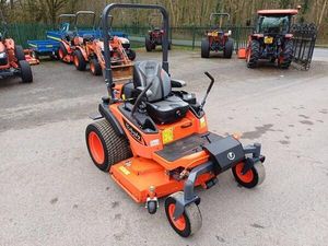 Tondeuse autoportée Kubota ZD1211, tondeuse à gazon diesel avec bac de collecte, haute performance, machine compacte pour la tonte des pelouses - Product Image 2