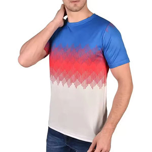 Camiseta de Hombre Sublimada de Manga Corta con Patrón Geométrico, Color Degradado, Cuello Redondo, Casual, de Secado Rápido, Corte Regular, 100% Poliéster - Product Image 5