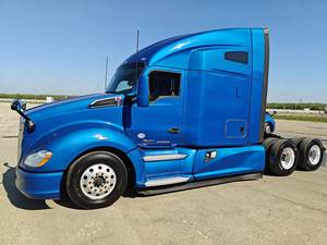 รถหัวลากสมรรถนะสูง 6x4 แบบมีห้องนอน ดีเซล สำหรับขนส่งสินค้า พร้อมส่งออก - Product Image 6