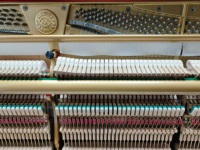 Piano Tegak Kawai BS2A buatan Jepang untuk Pertunjukan Profesional  Pengiriman Global Tersedia  Soundboard Kayu Solid DS60