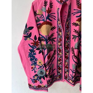 Vente en gros Tissu en coton Veste de soirée unisexe Manteau pour femmes Veste brodée à la main Manteau Veste courte Ouzbek Suzani - Product Image 2