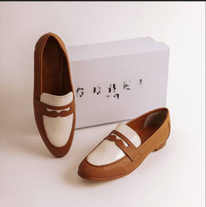 Mocasines de PU transpirables de peso ligero con diseño antideslizante para mujer - Product Image 1