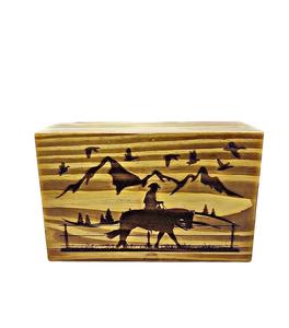 Urnes de cendres antiques décoratives uniques pour le corps humain Urnes funéraires Boîtes de rangement pour cendres Urnes solides et belles gravées en bois - Product Image 1