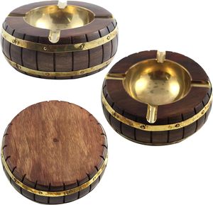 Cendrier en bois artisanal personnalisé avec un design personnalisé, facile à nettoyer et durable - Product Image 6