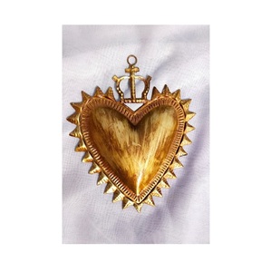 Magnífico Corazón Sagrado de Latón Dorado con Pedrería, Corazón Católico para Colgar en la Pared - Product Image 2