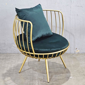 Fauteuil de bureau pivotant confortable en velours avec structure ronde en bronze doré (GSD68046) - Product Image 2