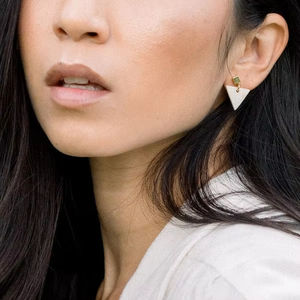 ต่างหูแตรผู้หญิงคุณภาพสูงทำมือเครื่องประดับสไตล์สัตว์ธรรมชาติที่สวยงามดีไซน์ทันสมัยขัดเงา - Product Image 4