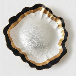 GraceGold Premium Bowl Regal Imperial Goldleaf Grabado Cuenco artesanal para comedor lujoso y presentación culinaria opulenta - Product Image 5