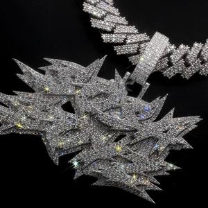 Collar con colgante de diamante de moissanita de diseño único para mujer, joyería de uso diario disponible a precios de exportación - Product Image 2