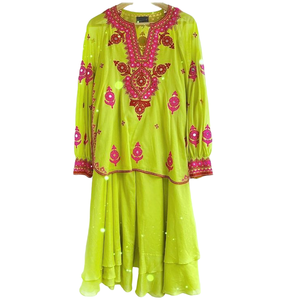 Ensemble indien brodé de 3 pièces de créateur ethnique Gharara Kurti Readymade Georgette Sharara pour des occasions spéciales de style pakistanais - Product Image 1