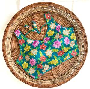 La blusa moderna tiene flores con estampado en 3D con trabajo de hilo y trabajo de posición de secuencia La blusa tiene un patrón abierto Froent y un hermoso nudo - Product Image 3