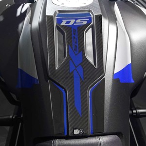 Adesivo 3D per Serbatoio Moto Compatibile con Voge Valico 525DSX 2024, Design Unico per Personalizzare la Tua Motocicletta - Product Image 1