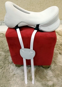 Selle de course anglaise faite à la main de qualité supérieure en cuir léger haut de gamme produits de course de chevaux d'endurance d'Inde - Product Image 4