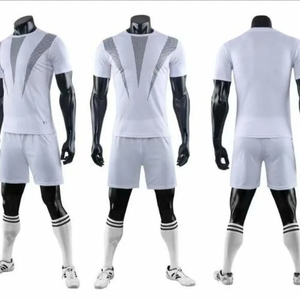 Nueva llegada al por mayor de alta calidad famosa marca adulto fútbol uniforme 100% poliéster ecológico transpirable bajo precio - Product Image 2