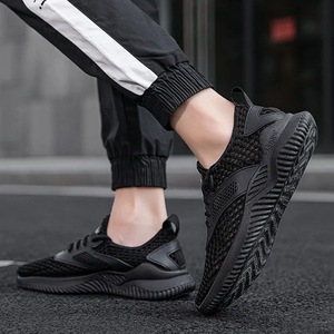Chaussures de sport décontractées tendance pour hommes, en maille respirante, à semelle souple et légère, idéales pour la course quotidienne en extérieur - Product Image 4