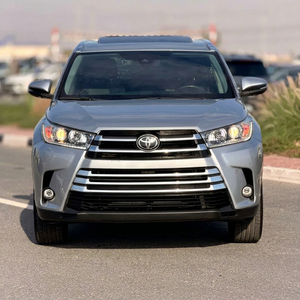 Gris, para Highlander 2023, SUV de 7 Plazas, Automático, Volante a la Izquierda, Vehículo Familiar, Aleación de Aluminio R17, Tapicería Oscura para Uso Urbano - Product Image 1