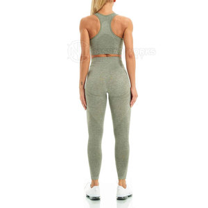 Ensemble de yoga pour femmes de qualité supérieure, motif uni, fabriqué au Pakistan, matière spandex/nylon, respirant, vêtements de sport, ensemble 2 pièces - Product Image 4