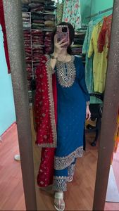 Abbigliamento indiano di seta di Chinnon pesante puro Kurti da donna Set per feste e occasioni Festive indossabile a prezzi all'ingrosso