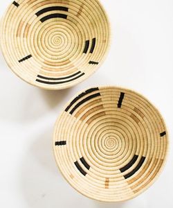Platos de cargador de ratán de tendencia caliente tejidos a mano Mantel Individual de ratán bohemio OEM gran oferta plato de cargador de mimbre de - Product Image 5