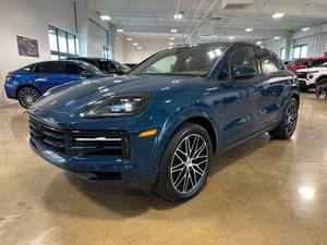 Porsche Cayenne Coupé 2024, construit avec soin - Product Image 5