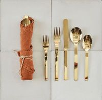 Ensemble de couverts en métal de la collection 2 Brother's, design à manche en bois, poli à la main pour une table de cuisine rustique et traditionnelle