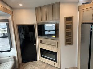 Nouvelles caravanes de voyage Keystone C-a-r-b-o-n 368 2026, adaptées à la vente en gros - Product Image 6