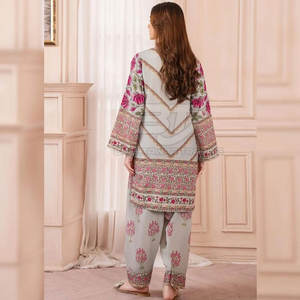 Costume en coton imprimé pour femmes, salwar kameez pakistanais de luxe, shalwar kameez pakistanais de qualité supérieure à vendre - Product Image 3